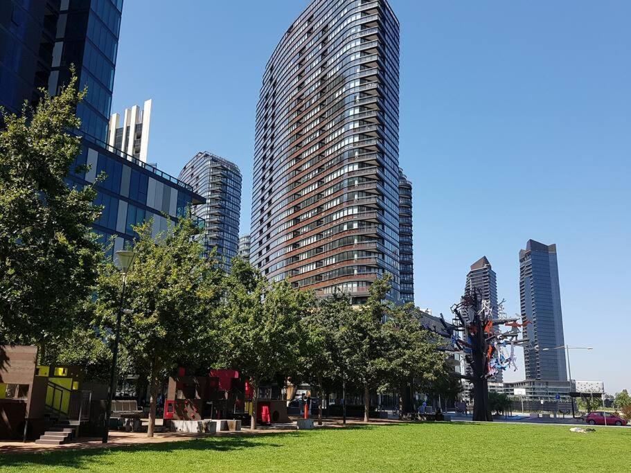 Melbourne Docklands Riverside Views Esterno foto